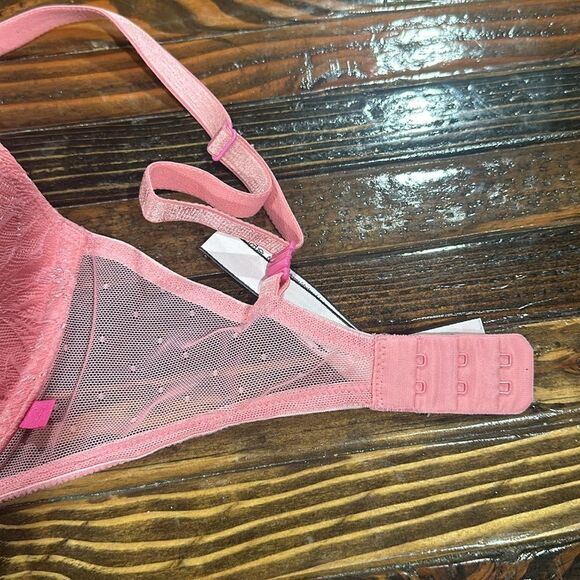 Victoria’s Secret Pink Lace Lined Demi Bra 32DDD - Picture 7 of 8